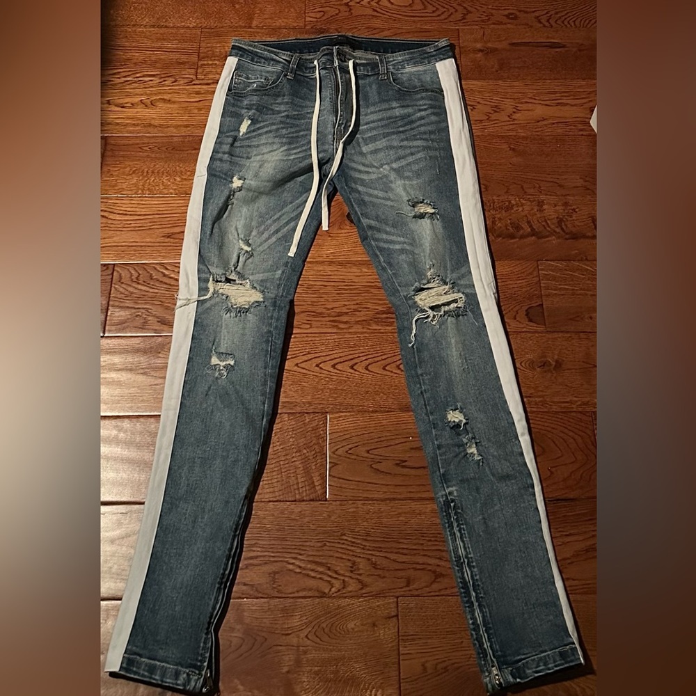 Trendy Blue Skinny Jeans with White Accents